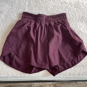 Women’s Lululemon Track That High-Rise Lined Short 5” - Size 4 Burgundy